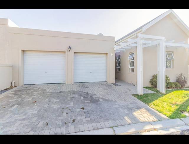 3 BEDROOM TOWNHOUSE SOLD IN BURGUNDY ESTATE